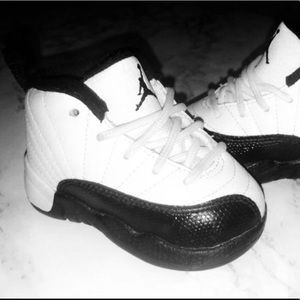 White & black Jordan’s